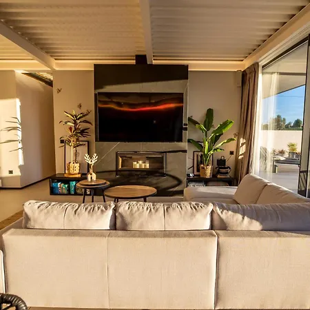 Villa Villa De Diseno Con Piscina Privada *