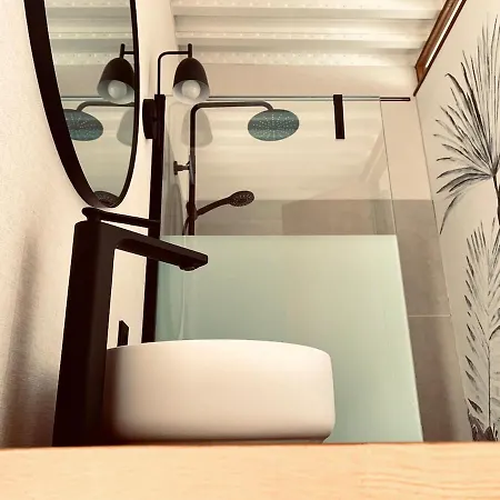 Villa De Diseno Con Piscina Privada