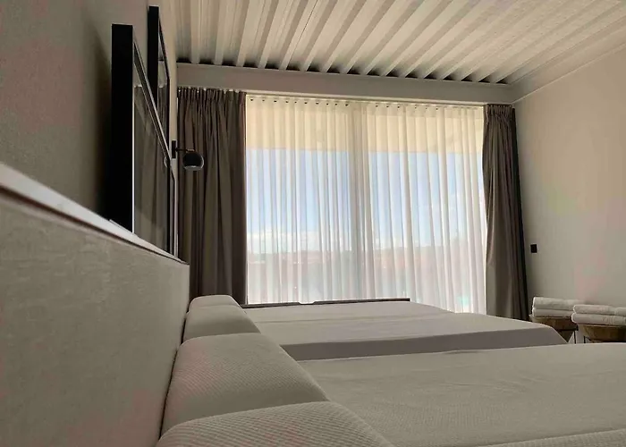 Villa De Diseno Con Piscina Privada * Pastores