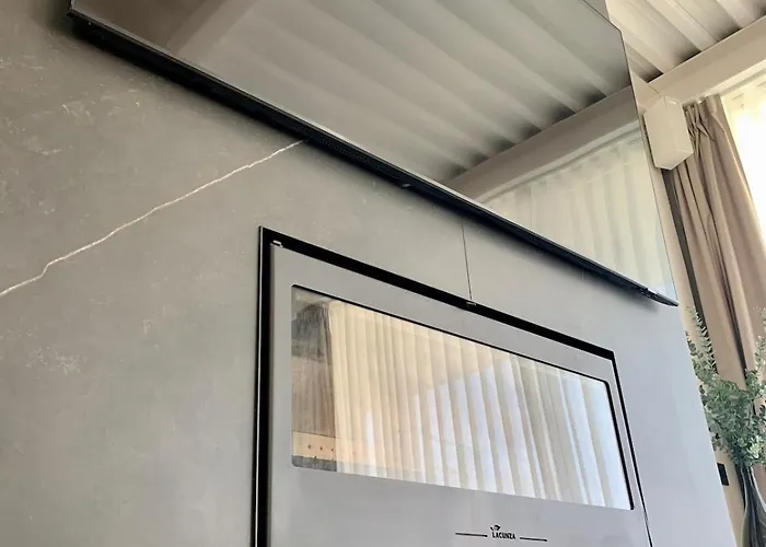 Villa De Diseno Con Piscina Privada فيلة *