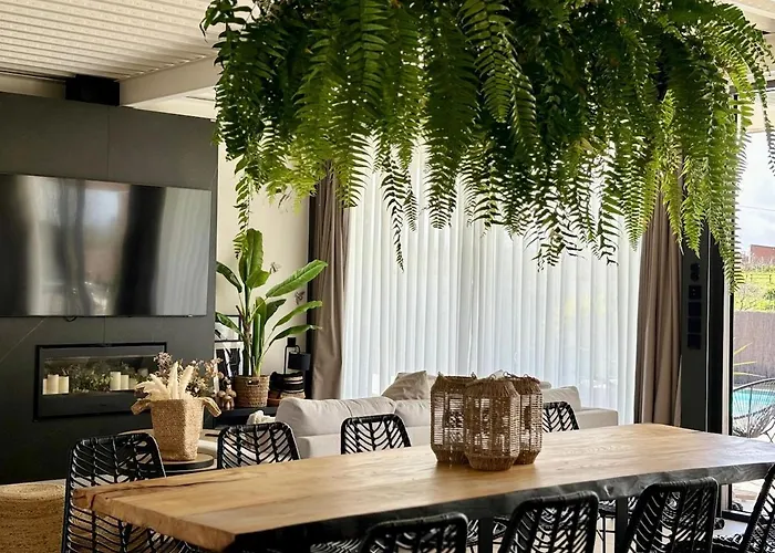 Villa De Diseno Con Piscina Privada *