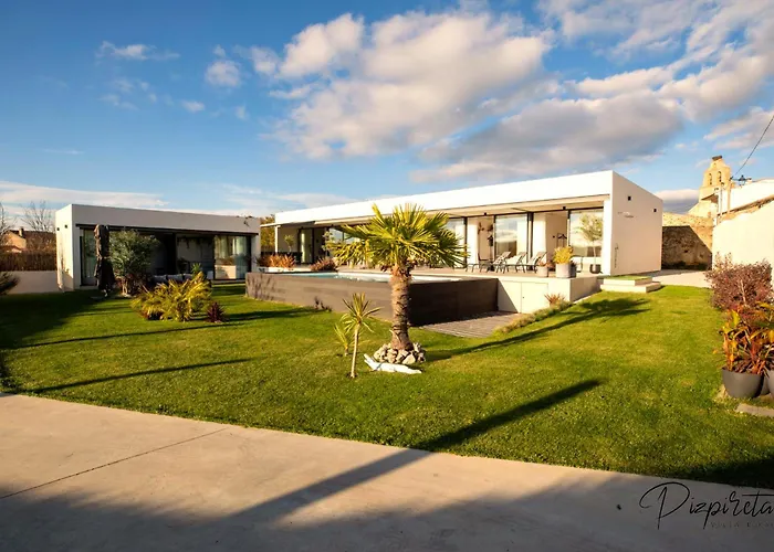 De Diseno Con Piscina Privada Pastores