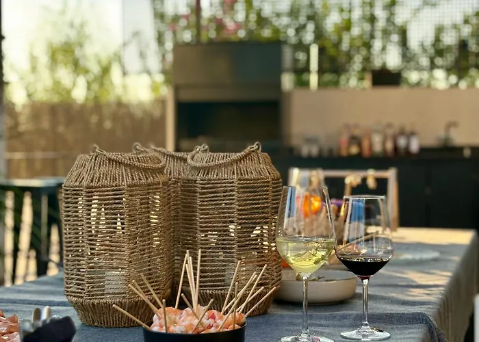 Villa De Diseno Con Piscina Privada Pastores